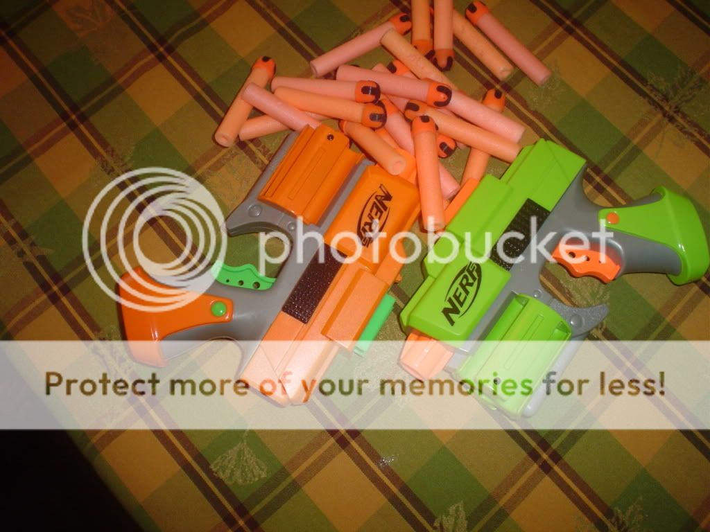 http://i674.photobucket.com/albums/vv102/tealfire700/Nerfguns.jpg
