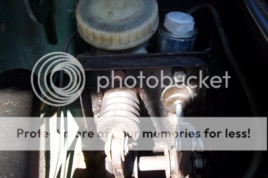 Brake Stop LIght Switch Location on 72 MGB? MGB & GT Forum The MG