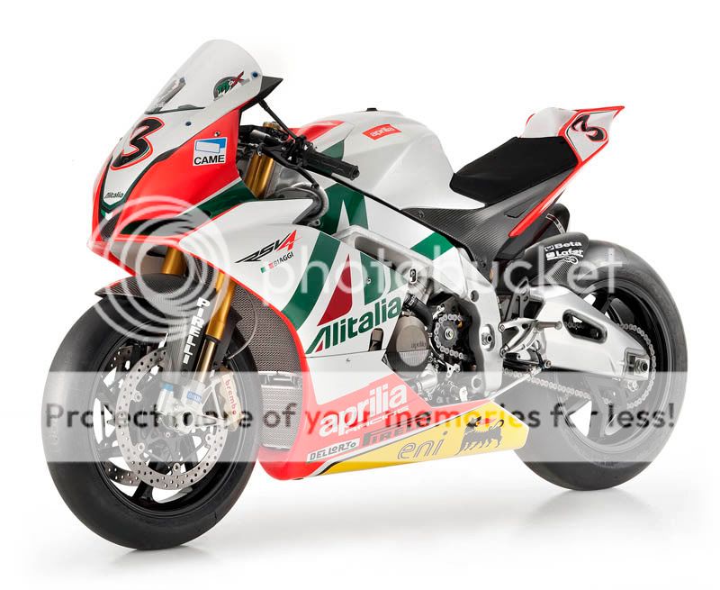 rsv4replica_01.jpg